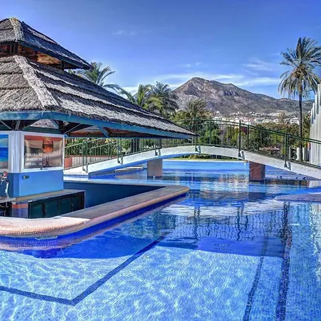 Front Sea View & Terrace Benalbeach Apartment